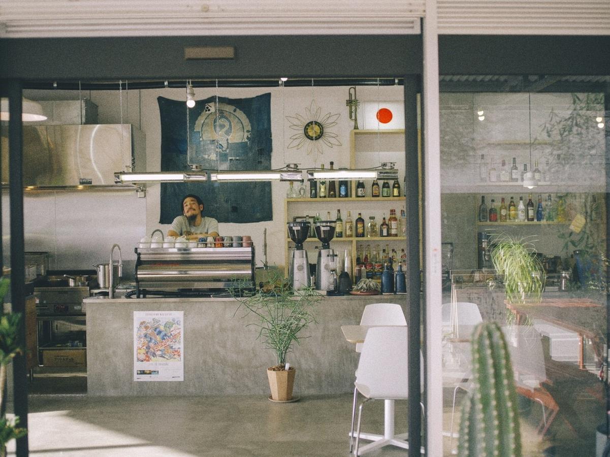 Aien Coffee & Hostel Chatan Exterior foto